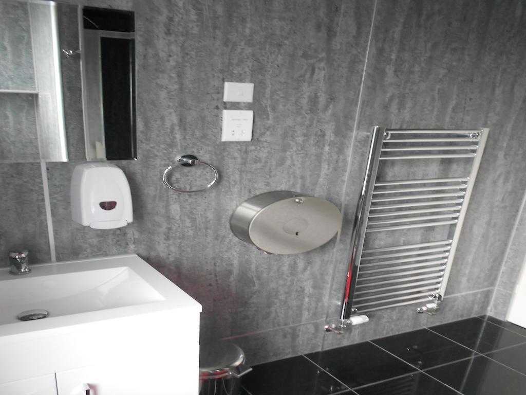 Mapesbury Hostel Лондон Экстерьер фото