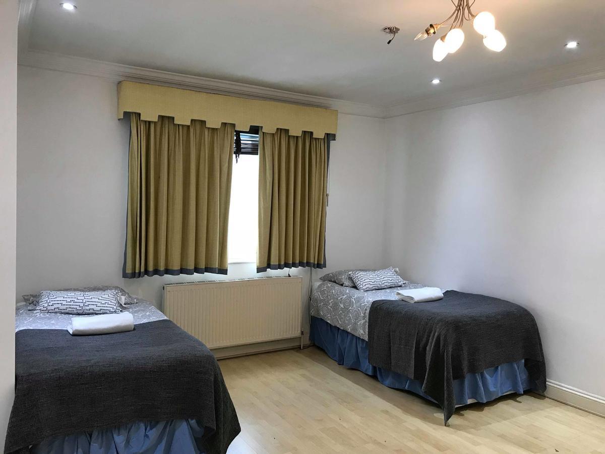 Mapesbury Hostel Лондон Экстерьер фото